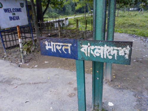 Bangladesh-India Border sign. Photo by Nahid Sultan/Wikimedia
